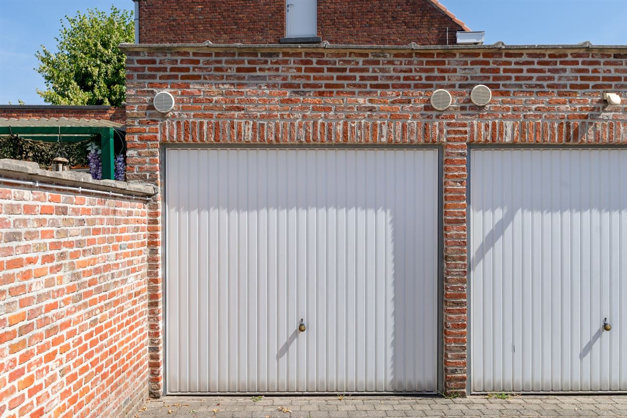 Instapklaar appartement met 2 slaapkamers, ruim terras en garage