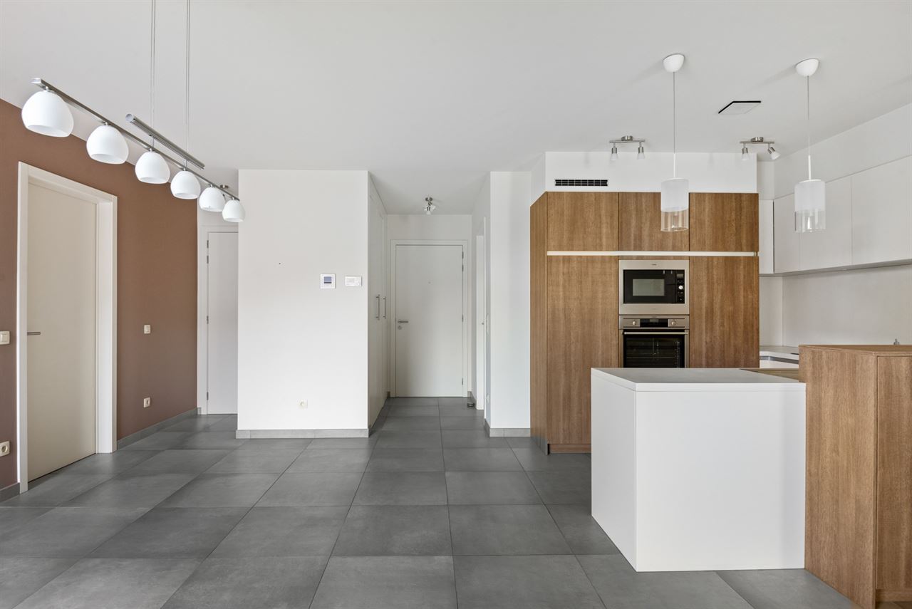 Instapklaar appartement met EPC A, terras en parking