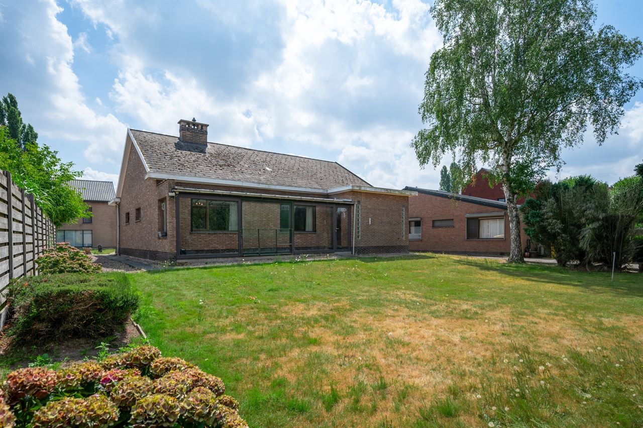 Solide woning met tal van mogelijkheden op een gegeerde locatie