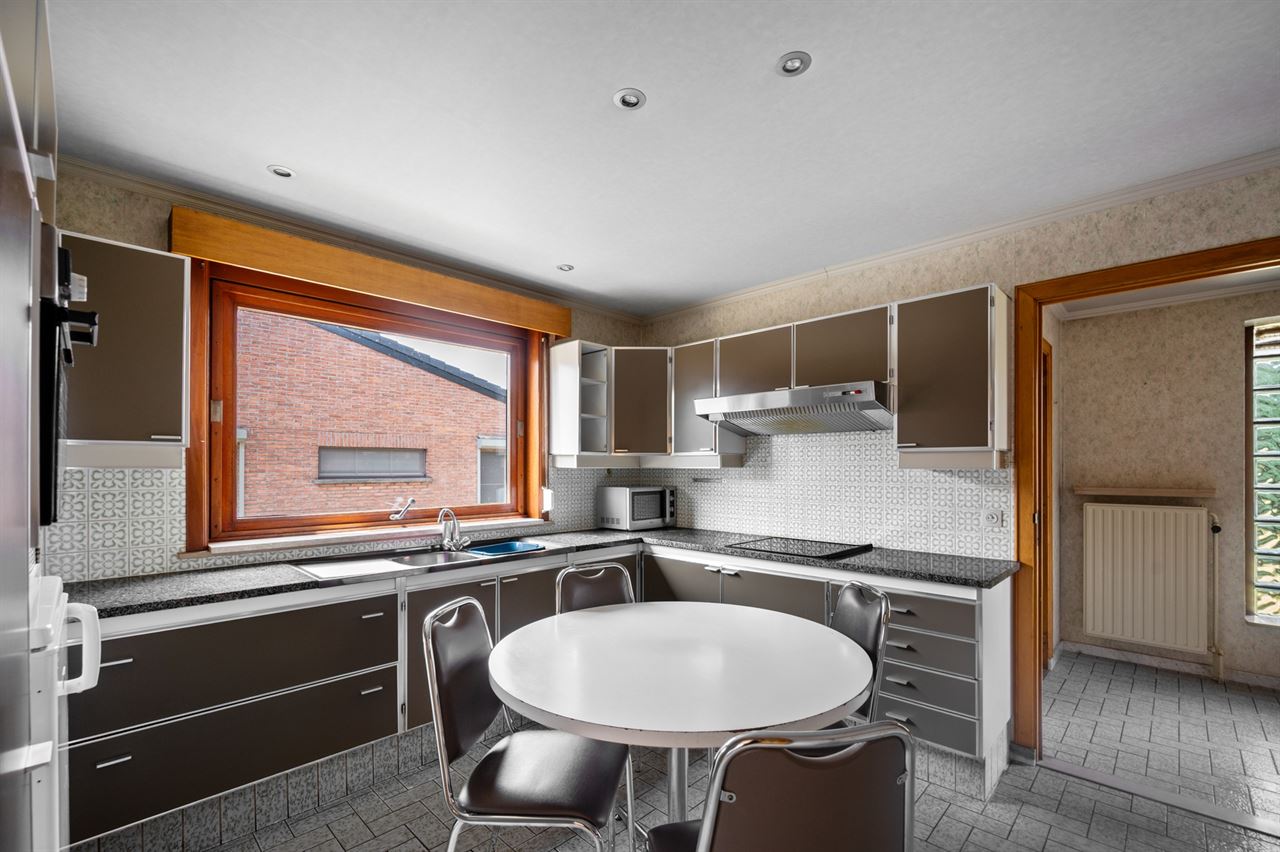 Solide woning met tal van mogelijkheden op een gegeerde locatie