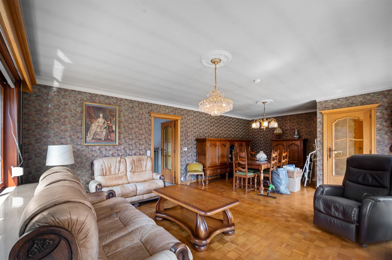 Solide woning met tal van mogelijkheden op een gegeerde locatie