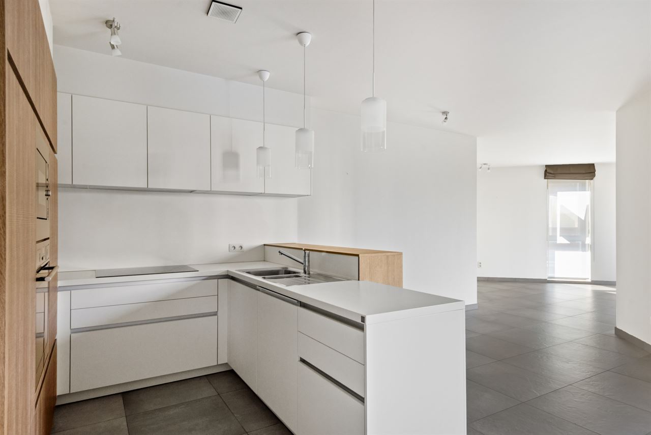 Instapklaar appartement met EPC A, terras en parking