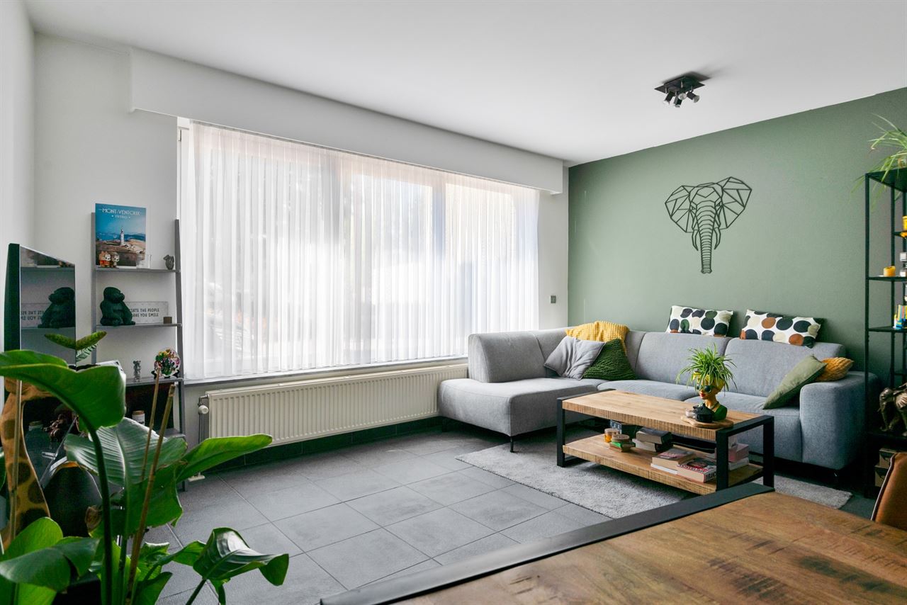 Instapklaar appartement met 2 slaapkamers, ruim terras en garage