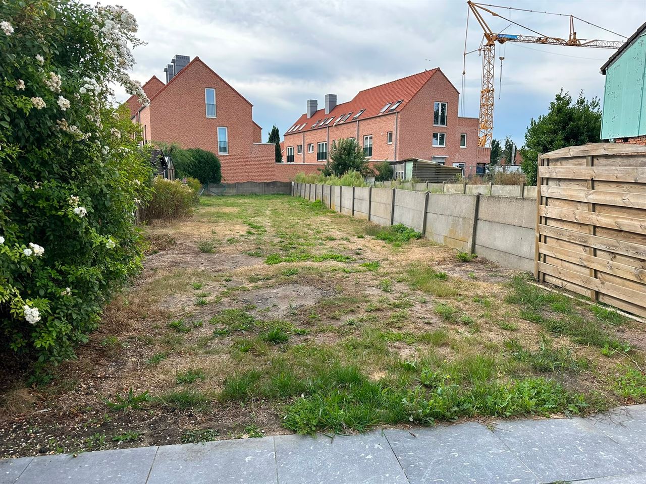 GLV appartement met 2 slpks, tuin en zij-ingang.