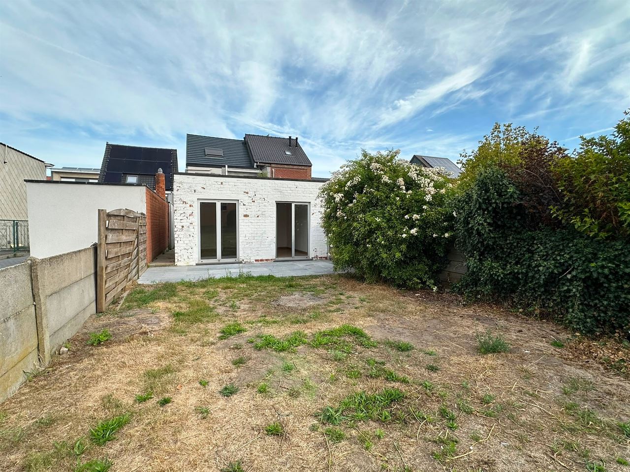 GLV appartement met 2 slpks, tuin en zij-ingang.