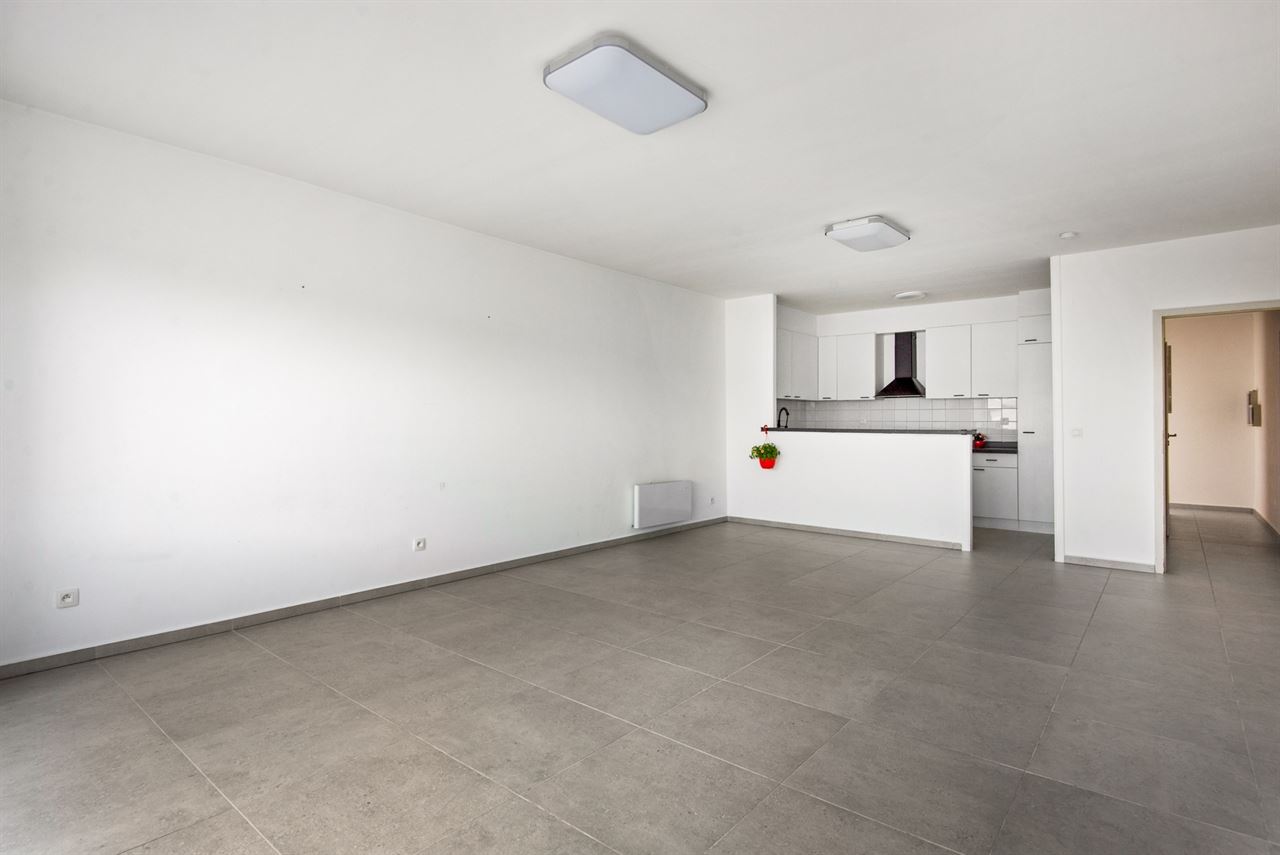 Smaakvol gerenoveerd appartement met terras en optionele garage