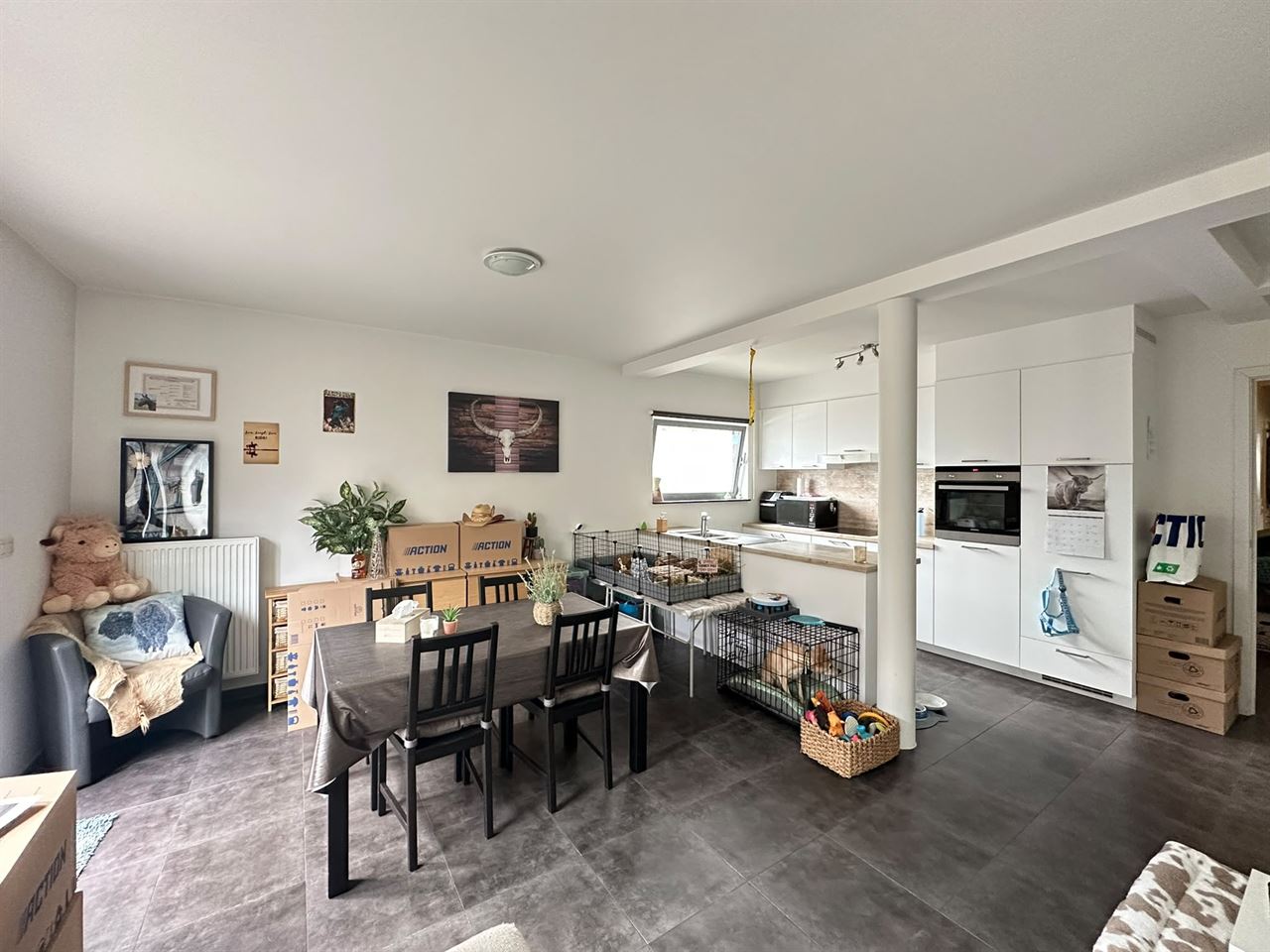 Gerenoveerd gelijkvloers appartement met 1 slaapkamer en een groot terras van 29 m².