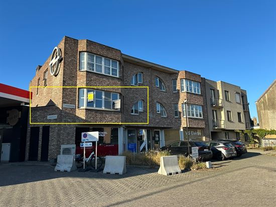 Ruim appartement (125 m²) met 3 slaapkamers en parkeermogelijkheid