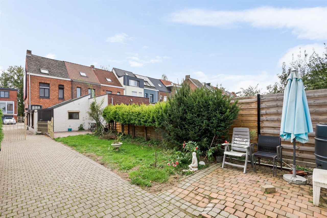 Te renoveren HOB met garage in Duffel