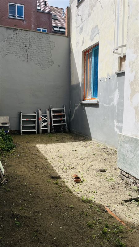 Gelijkvloers app met mooie ruime binnenkoer te koop te BLANKENBERGE (8370)