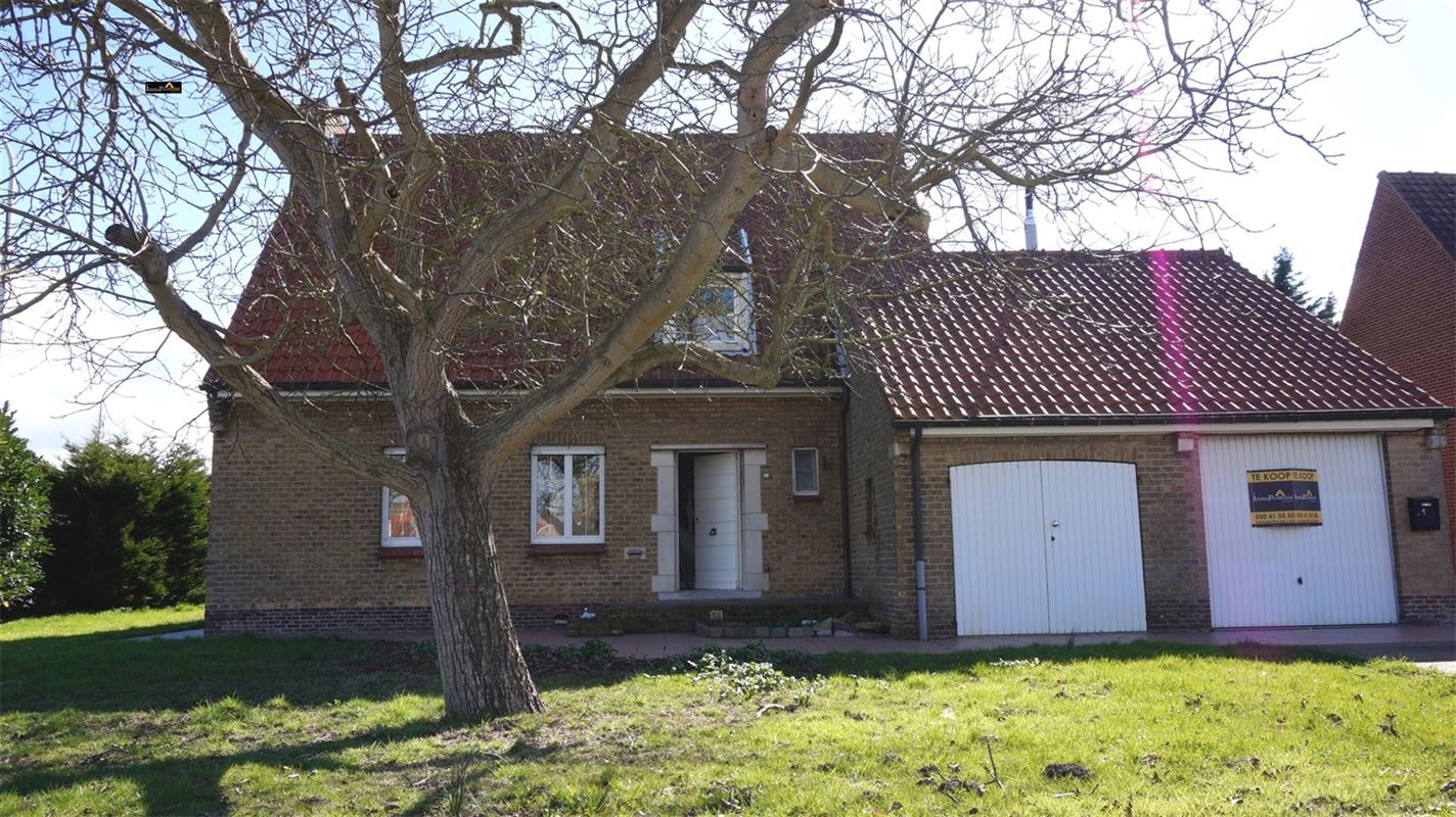 Villa met potentieel te Lissewege. te koop te LISSEWEGE (8380)