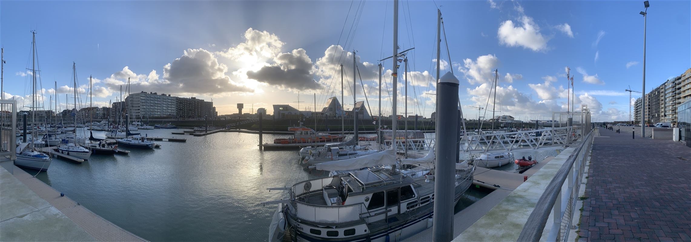 Volledig Gerenoveerd app. met zicht op haven te koop te BLANKENBERGE (8370)