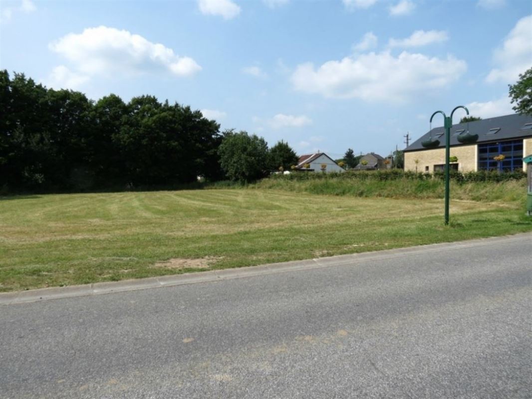 Villagrond Ardennen te koop te SAINTE-CÉCILE (6820)