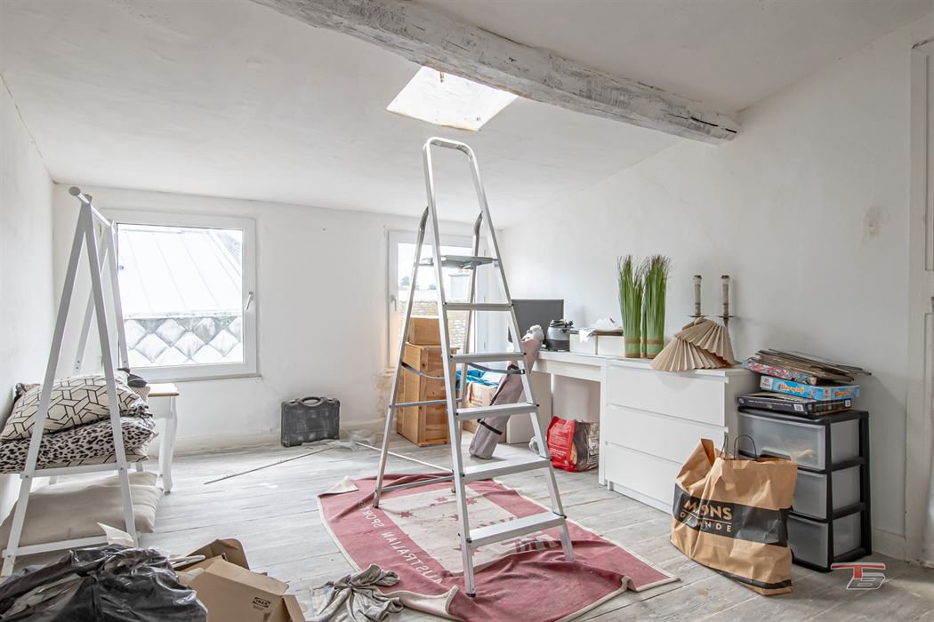 Bel immeuble 1 commerce + 3 apparts dans l'hypercentre