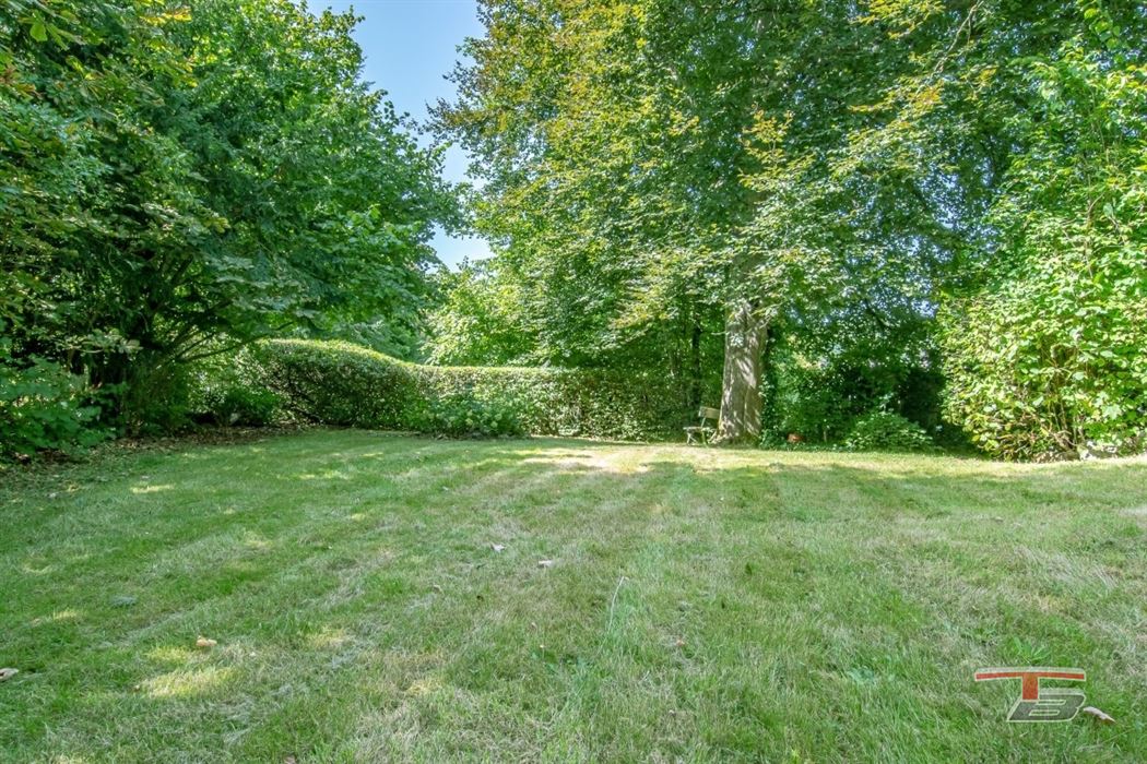 Idéal pour restaurant + 4 appartements (ou Airbnb)