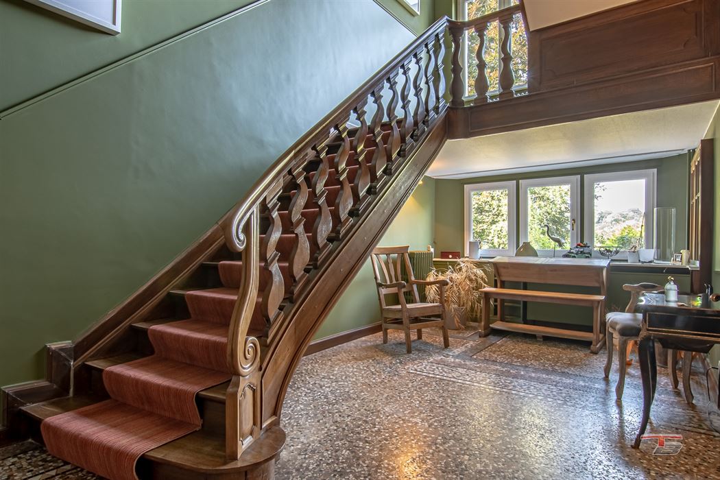 Idéal pour restaurant + 4 appartements (ou Airbnb)