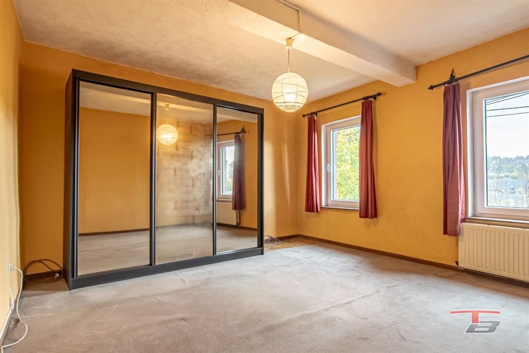 Spacieuse maison 3 ch (poss. 4) avec vue à 2 pas du centre