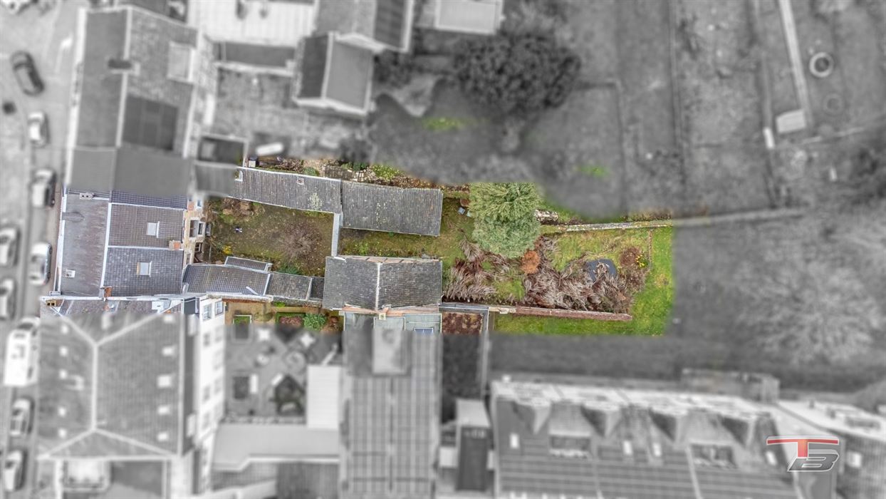 Propriété de caractère à 2 pas de la Place du Perron !