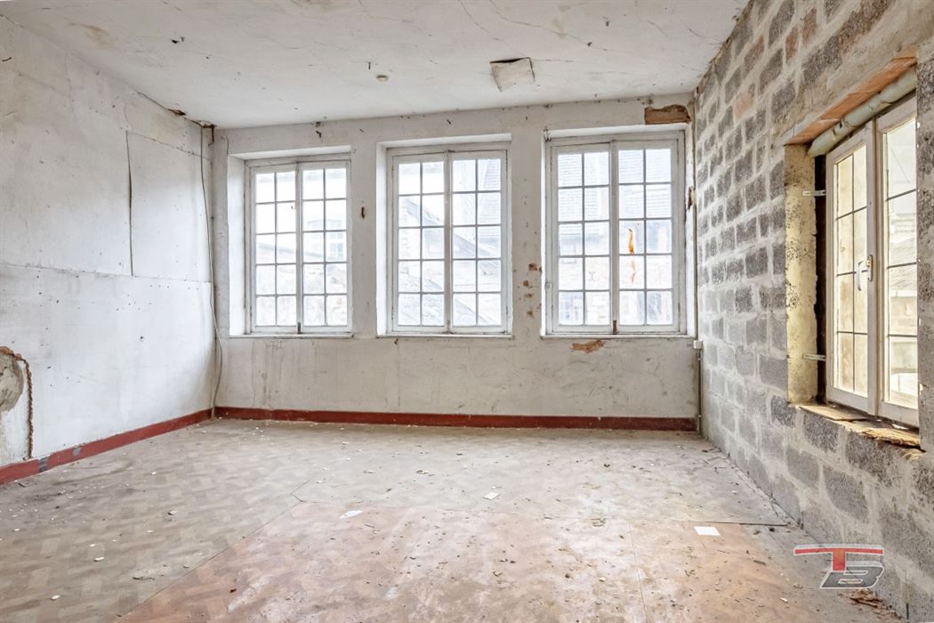 Propriété de caractère à 2 pas de la Place du Perron !