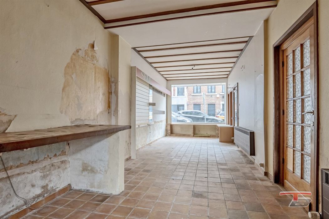 Propriété de caractère à 2 pas de la Place du Perron !