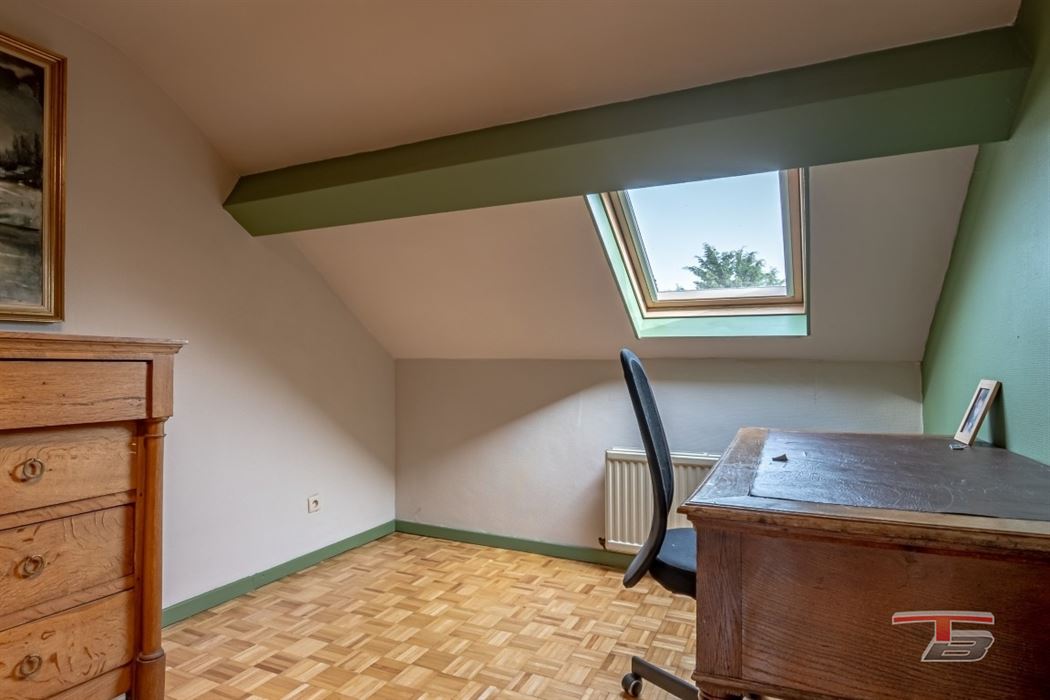 Maison de caractère 5 chambres du début XXe avec spacieuse cour
