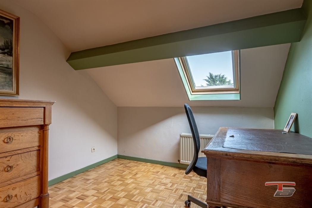Maison de caractère 5 chambres du début XXe avec spacieuse cour