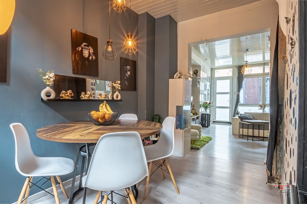 Maison 2 chambres avec cour dans une rue calme du centre ville