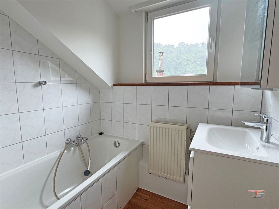 Duplex avec chambre et bureau dans le centre ville de Spa