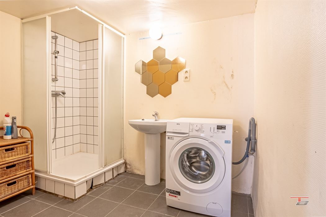 Maison 3 ch (poss 5) de 160m² au calme proche du centre.....