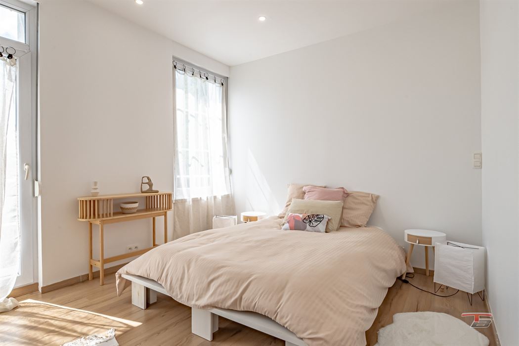 Maison 3 ch (poss 5) de 160m² au calme proche du centre.....