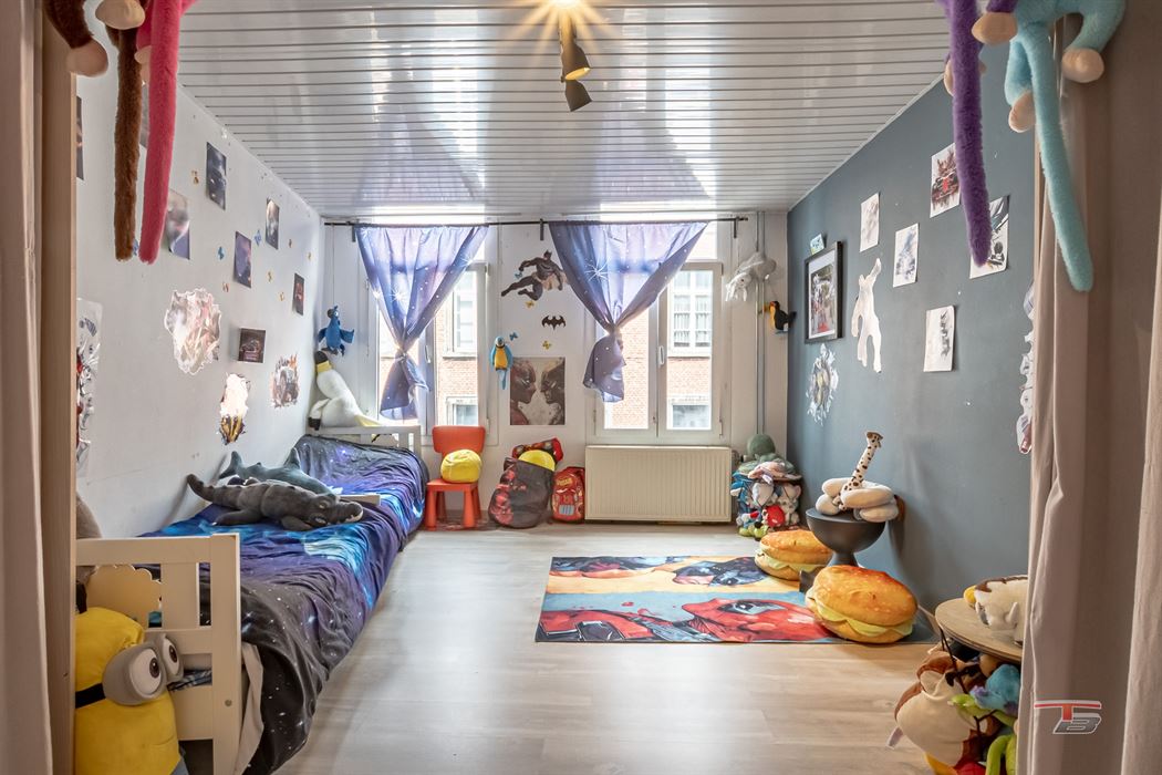 Maison 2 chambres avec cour dans une rue calme du centre ville