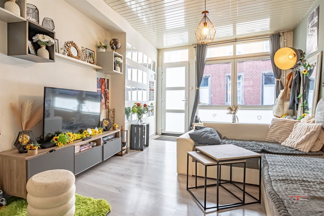 Maison 2 chambres avec cour dans une rue calme du centre ville