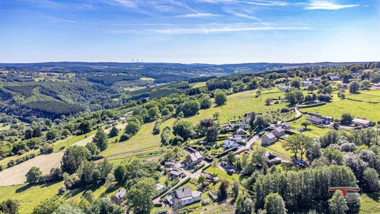 Terrain à bâtir libre de constructeur dans les hauteurs de Ster