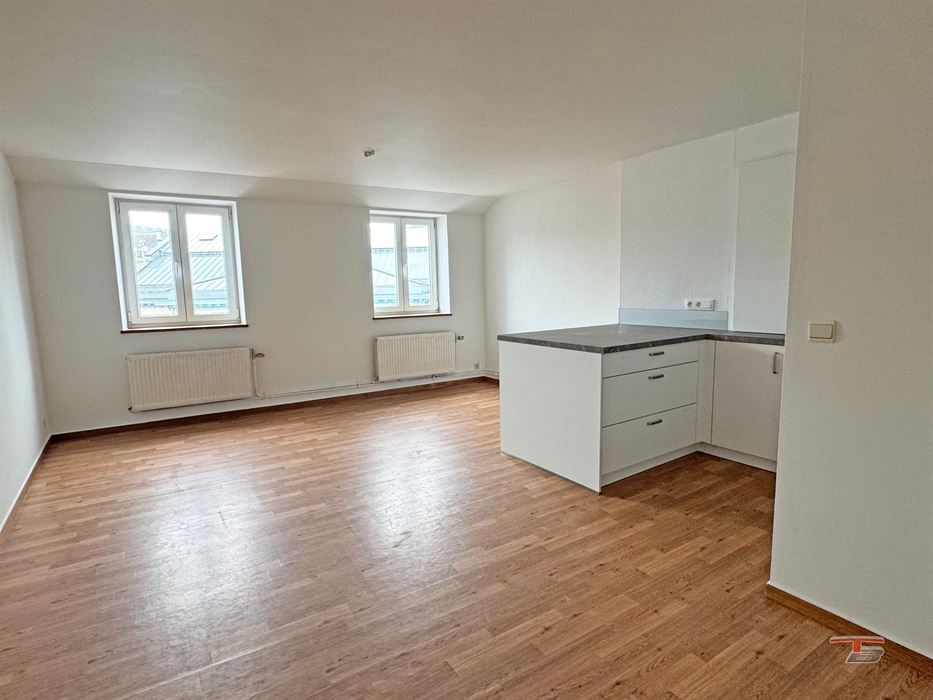 Duplex avec chambre et bureau dans le centre ville de Spa