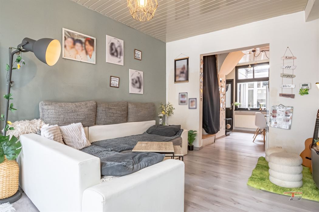 Maison 2 chambres avec cour dans une rue calme du centre ville