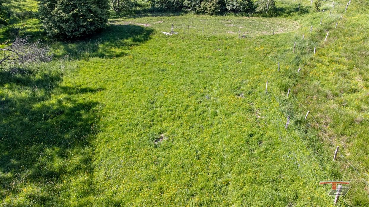 Terrain à bâtir libre de constructeur dans les hauteurs de Ster