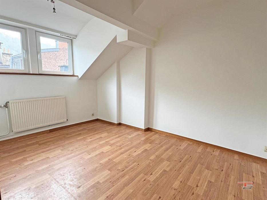 Duplex avec chambre et bureau dans le centre ville de Spa