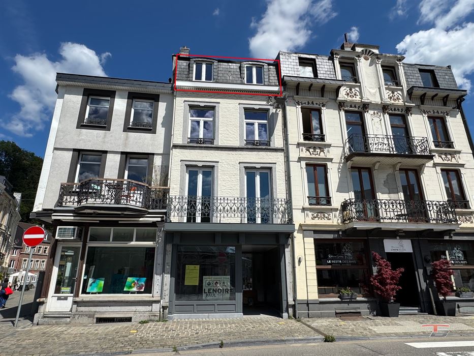 Duplex avec chambre et bureau dans le centre ville de Spa