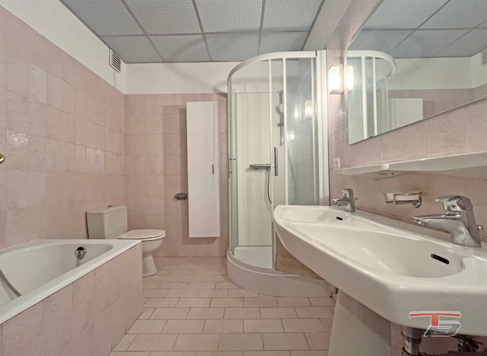 Appartement 2 chambres avec vue et piscine à Balmoral