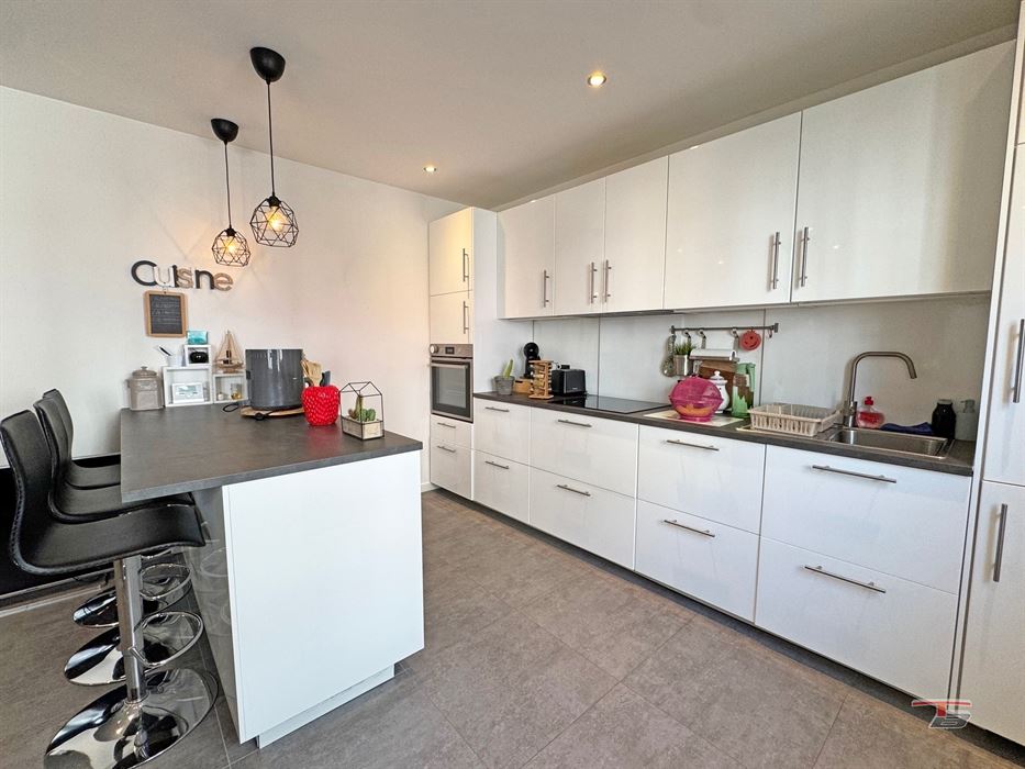 Immeuble de rapport de 3 appartements avec terrasse et jardin