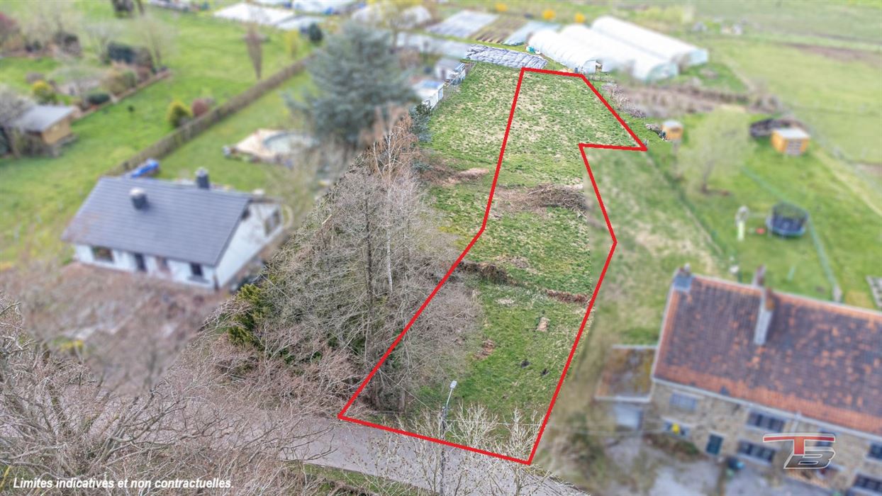 RARE - Terrain avec permis dans un quartier calme et prisé de Nivezé