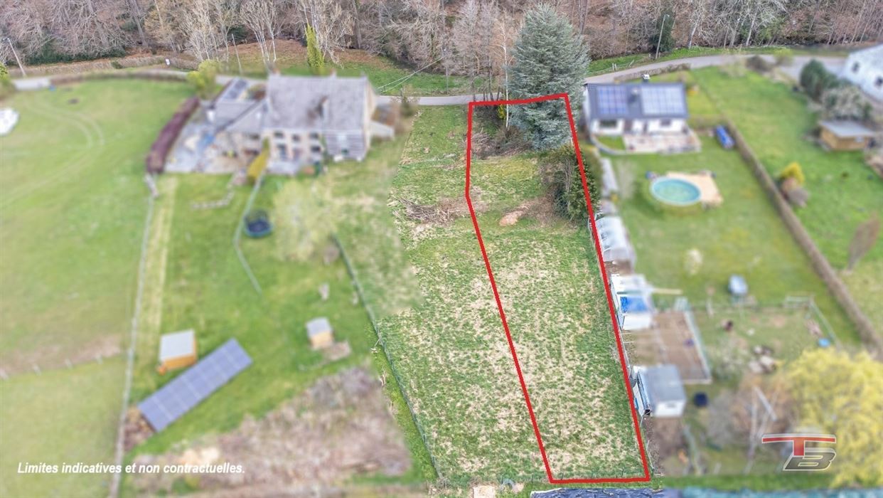 RARE - Terrain avec permis dans un quartier calme et prisé de Nivezé