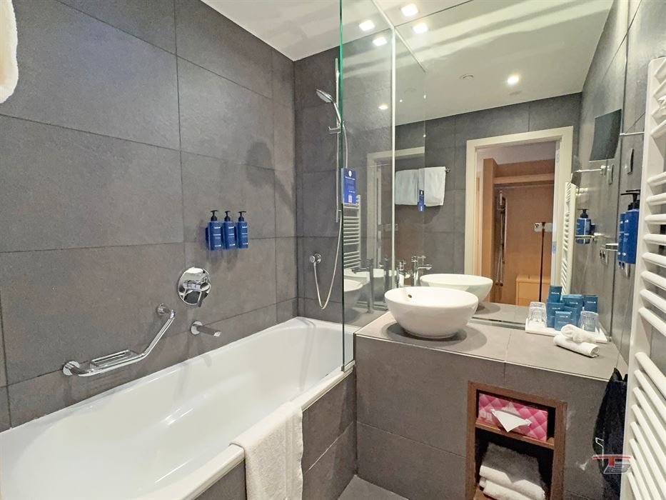Suite d'hôtel récemment rénové au 4° étage du Radison Blu