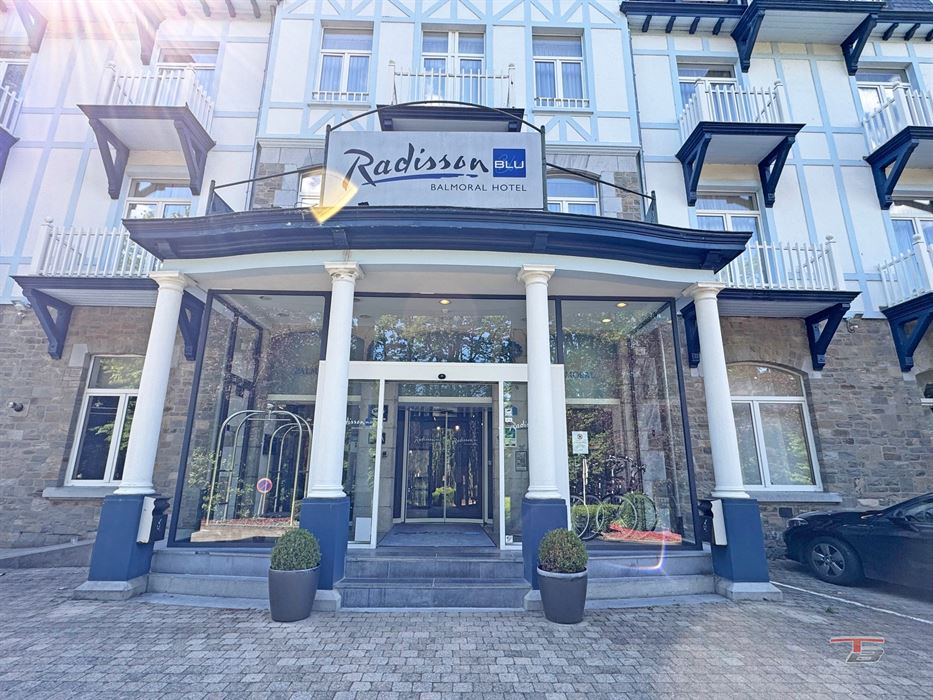 Suite d'hôtel récemment rénové au 4° étage du Radison Blu