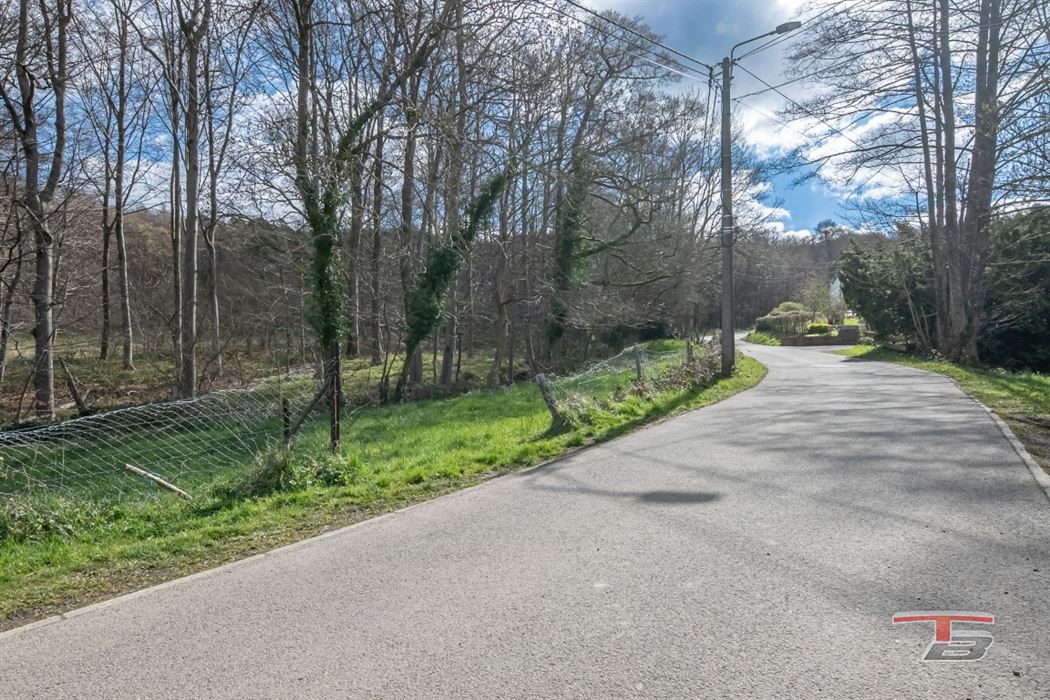 RARE - Terrain avec permis dans un quartier calme et prisé de Nivezé