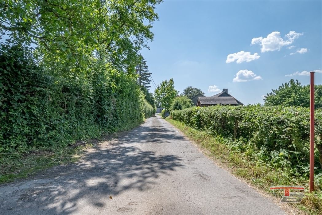 Spacieuse ferme à colombage au coeur du hameau de Roanne