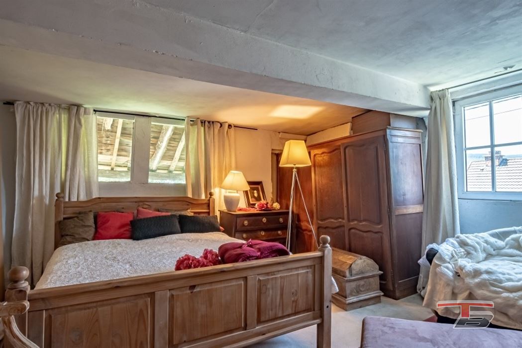 Spacieuse ferme à colombage au coeur du hameau de Roanne