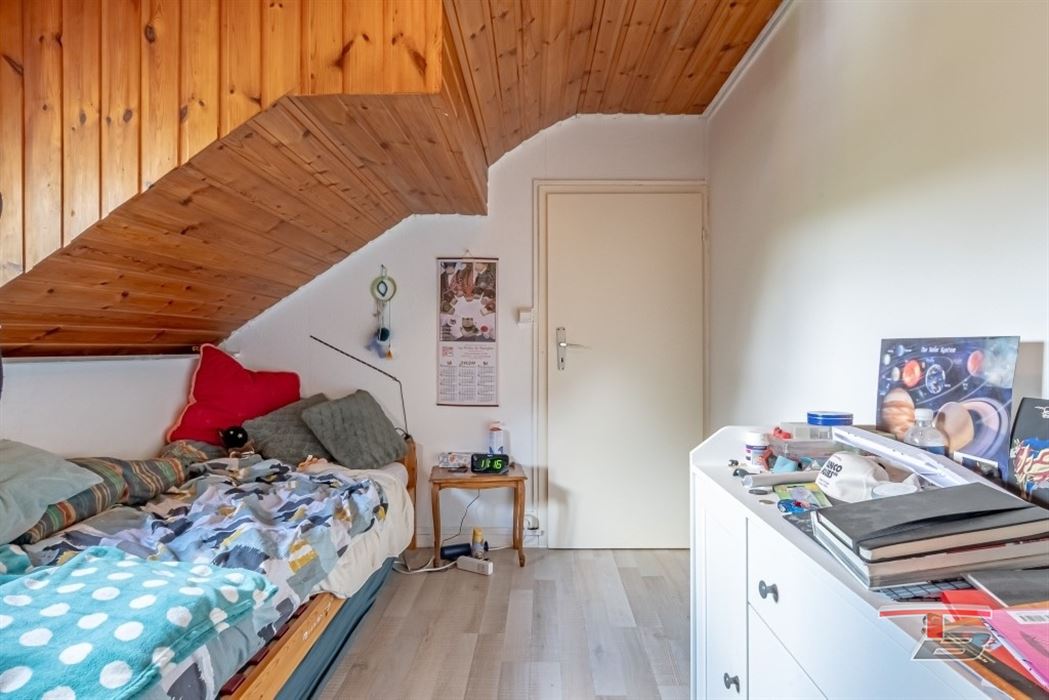 Immeuble de rapport de 2 appartements avec garage et jardinet