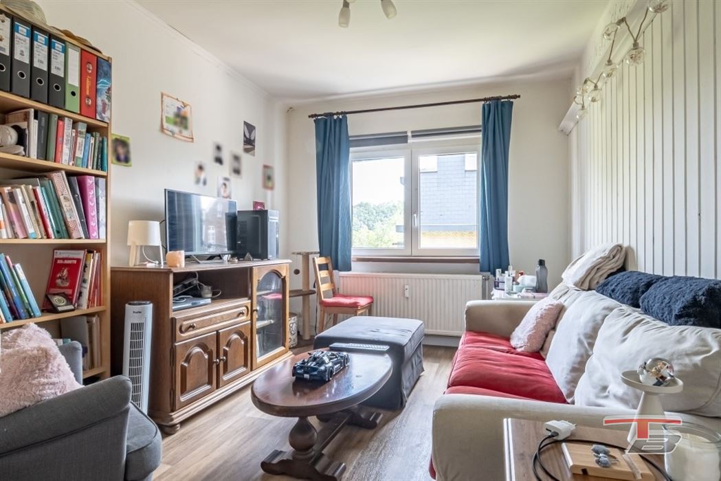 Immeuble de rapport de 2 appartements avec garage et jardinet