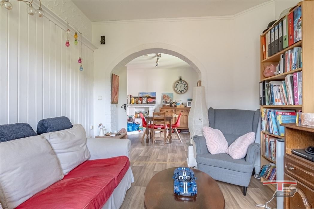 Immeuble de rapport de 2 appartements avec garage et jardinet